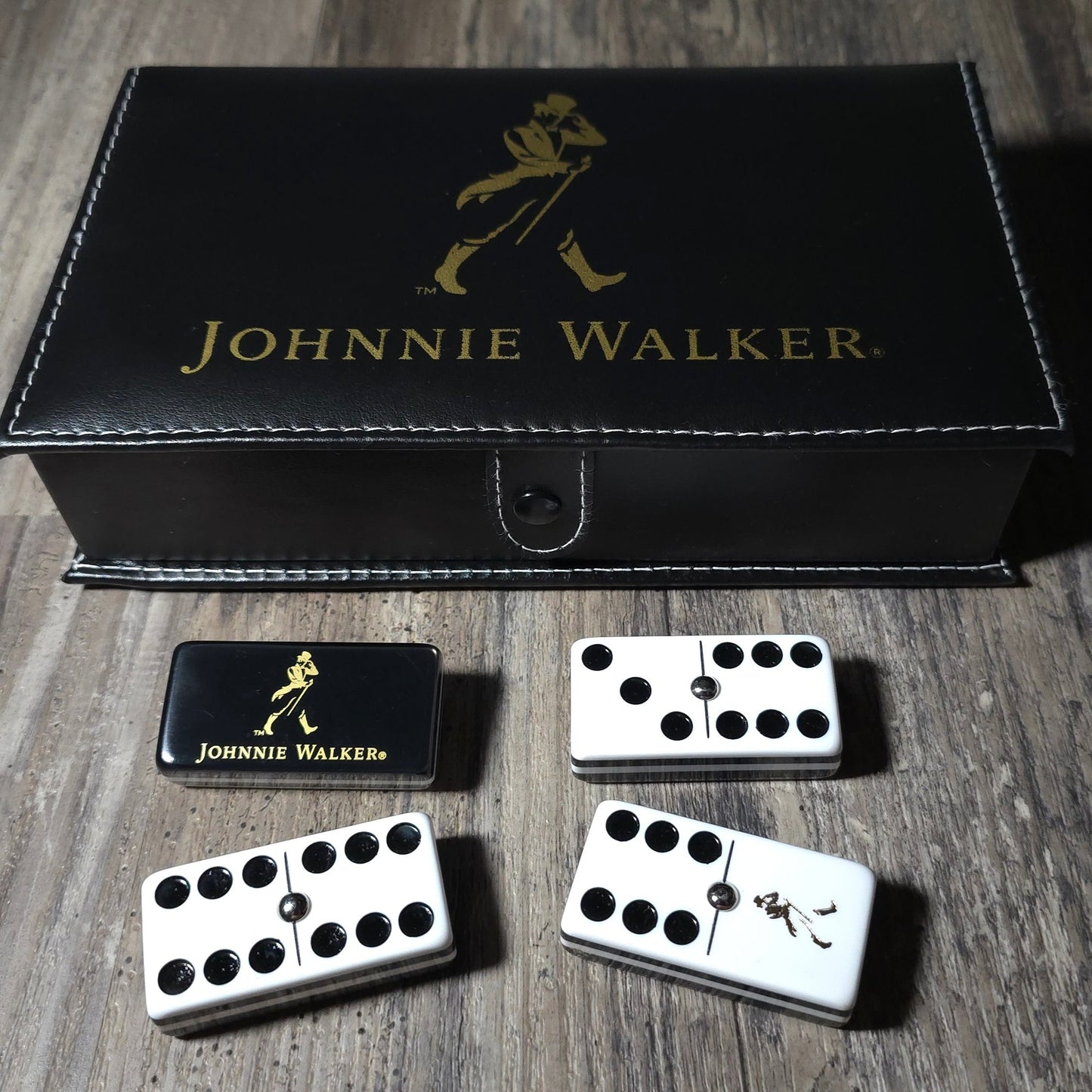 Johnnie Walker Domino Jumbo size