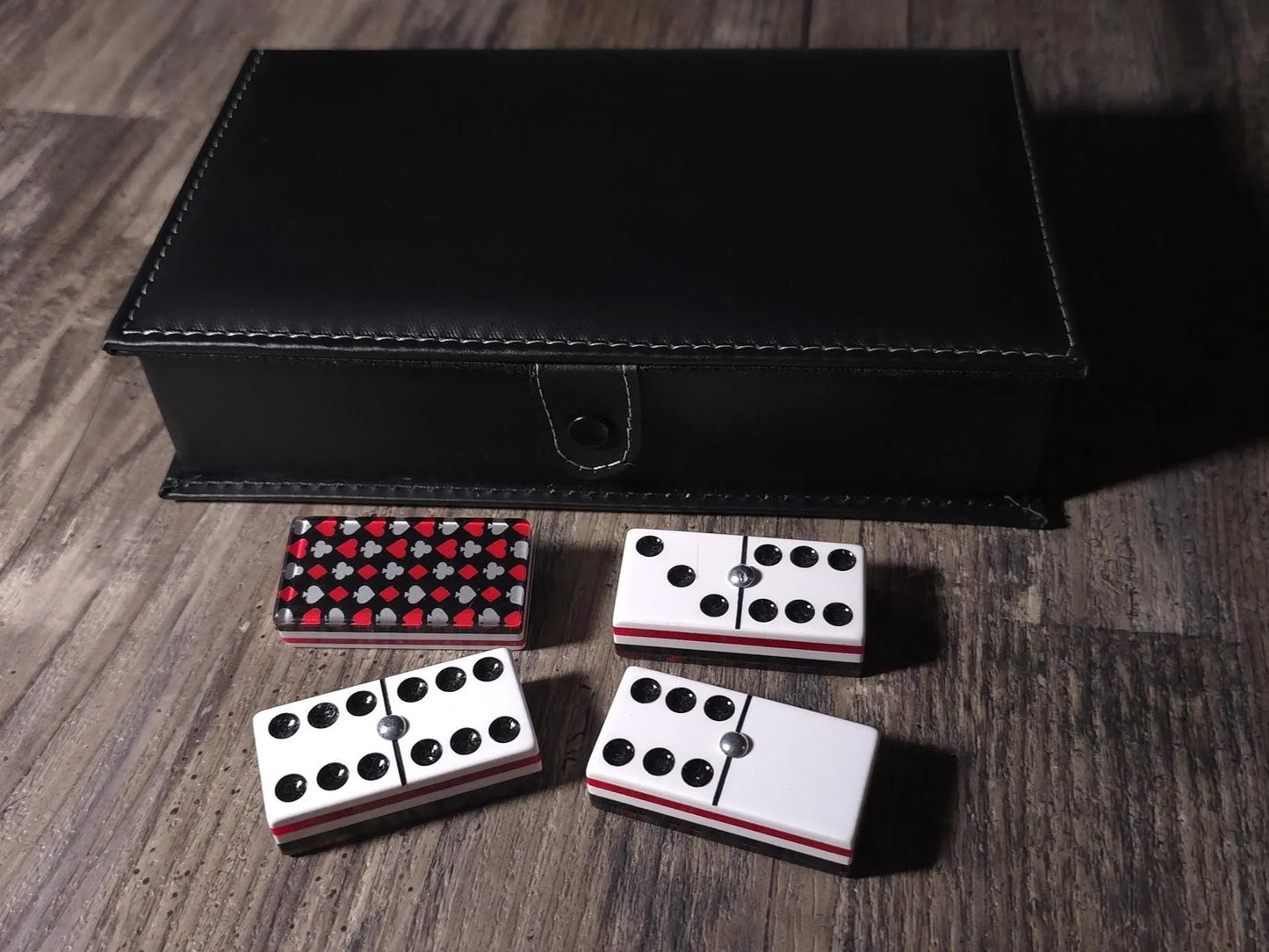 Poker Red Deluxe Domino Jumbo size
