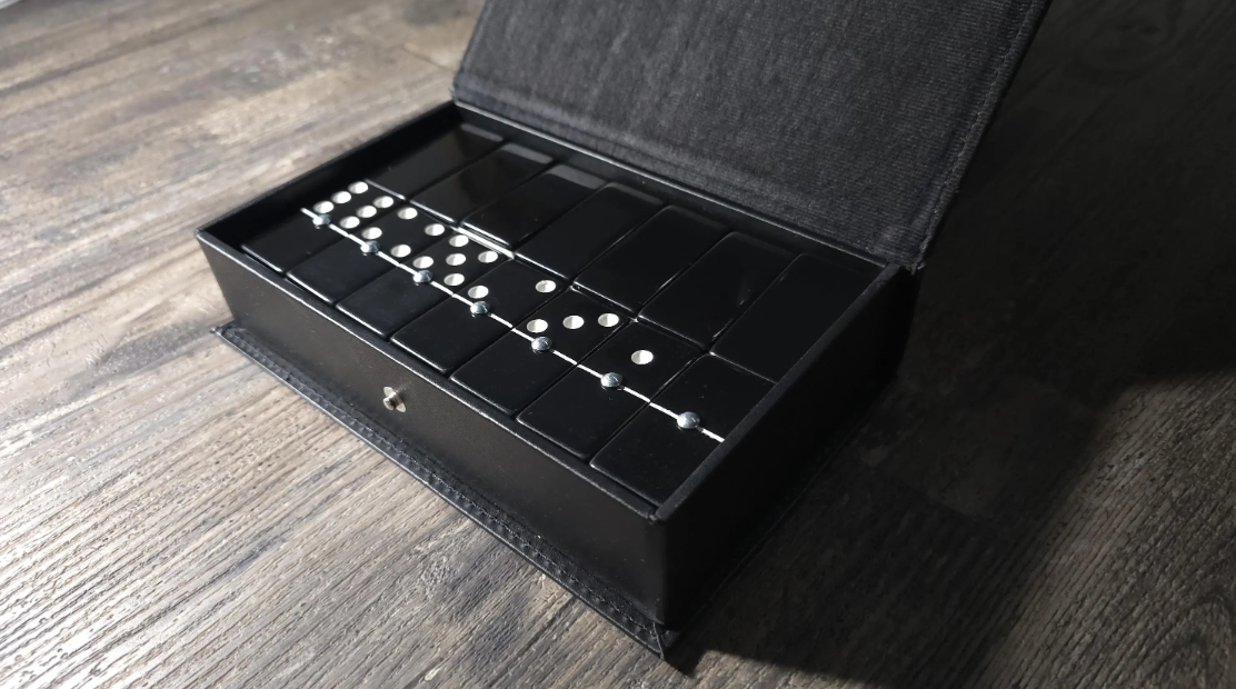 Deluxe Onix Black Dominoes , Jumbo Size