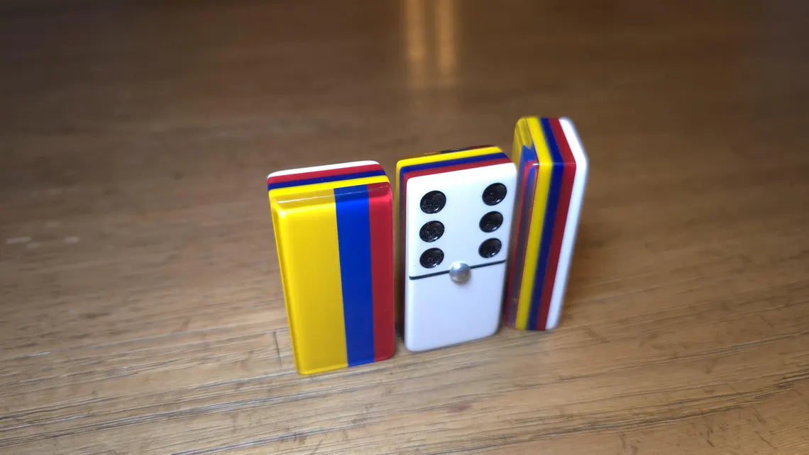 Colombia Dominoes Jumbo size