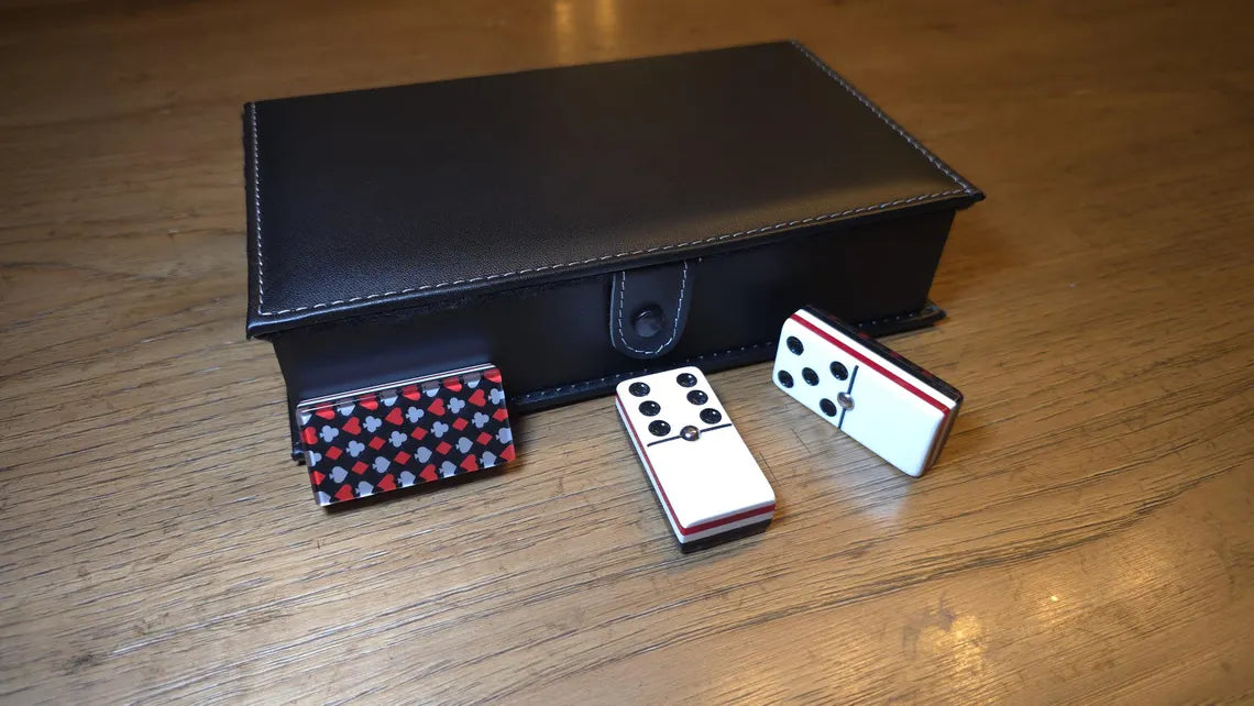 Deluxe Poker Red Domino Jumbo Size