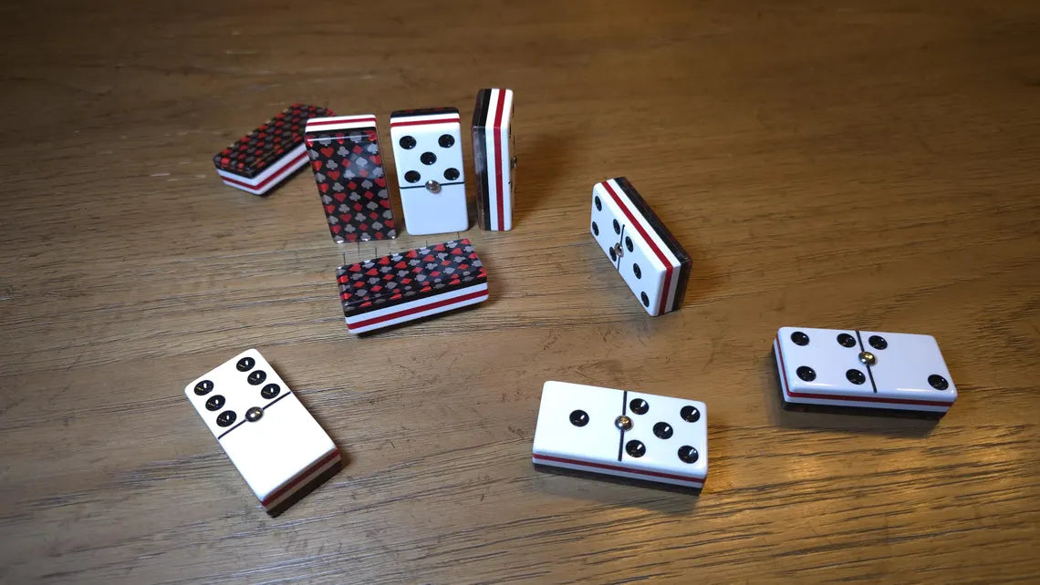 Deluxe Poker Red Domino Jumbo Size