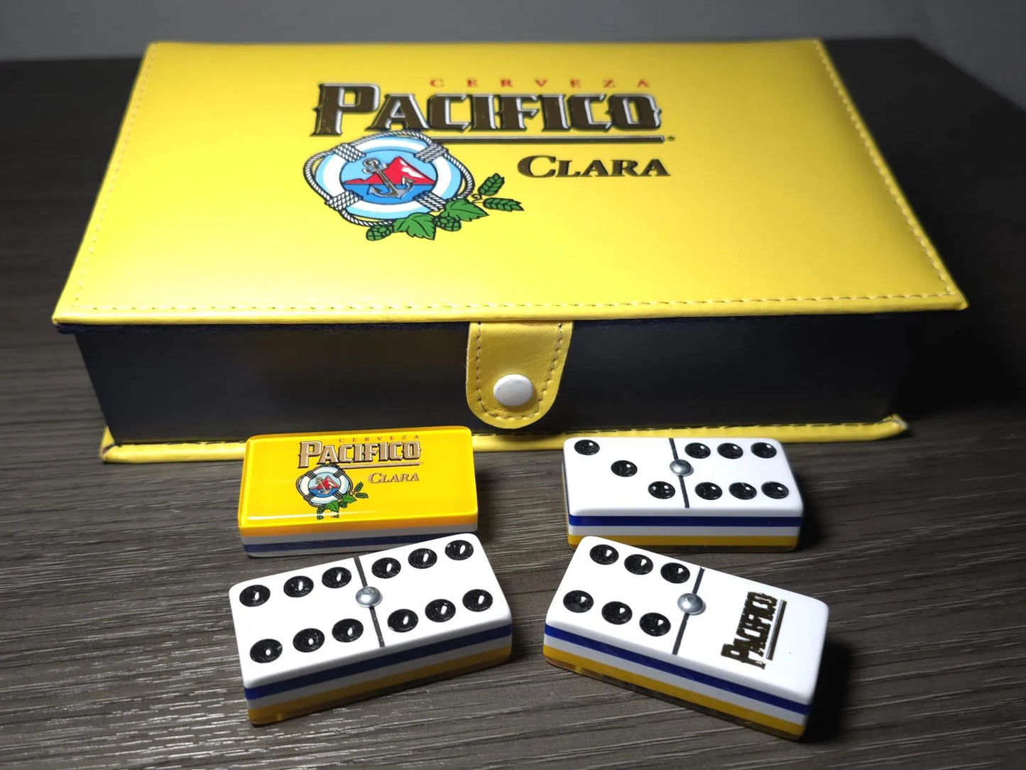 Pacifico Dominoes Jumbo size